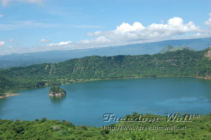 taal crater lake