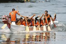 rowing teamwork