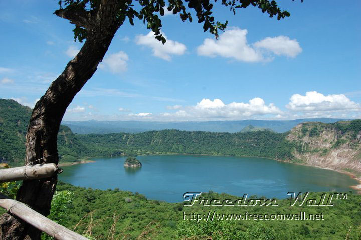 taal crater lake