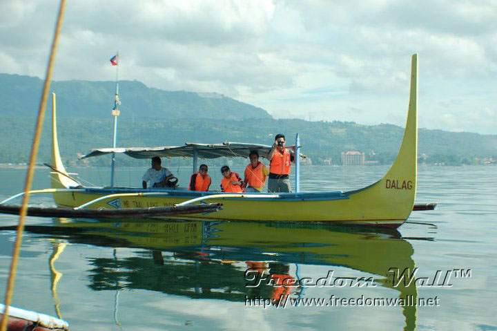 taal lake boat