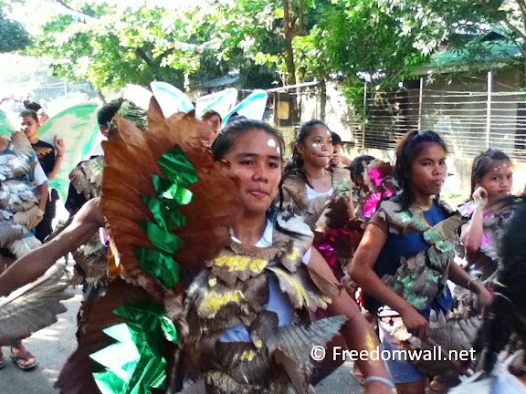 Palaran Festival 2011 Bonawon street performer