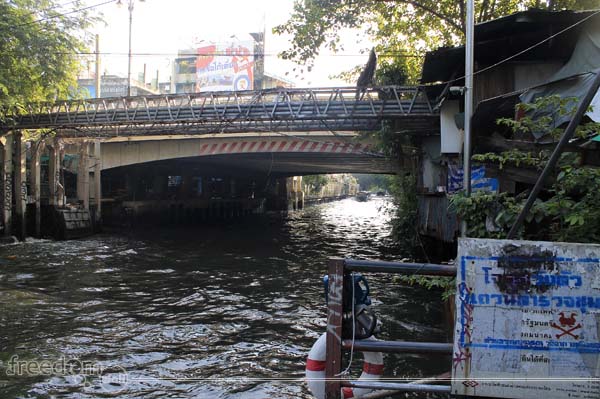 A bridge near Hua Chang Pier
