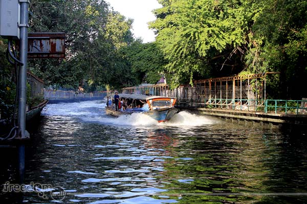 Khlong boats - Saeh Seap service boats