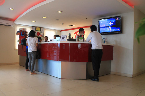 tune hotel angeles city reception
