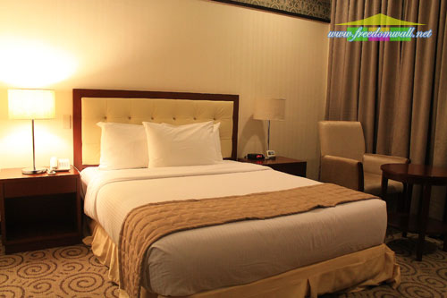 The Plaza Hotel suite bed