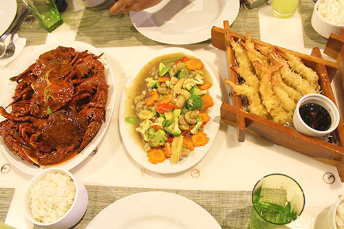 Shown are chili crab, chopsuey, and tempura
