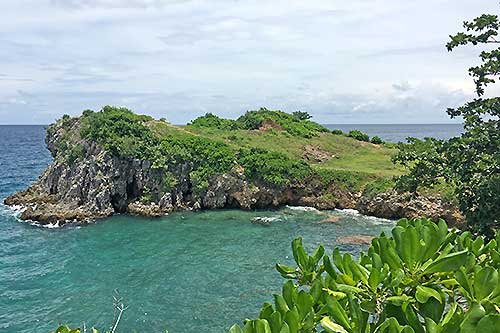 Malapascua Island's Lapus Lapus Cliff