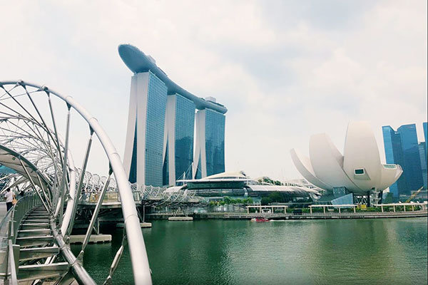 Crossing to Marina Bay through Helix Bridge