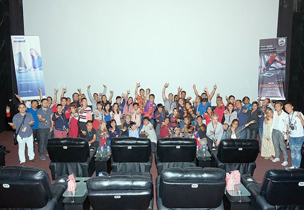 Philips Monitors marketing staff with Cebu bloggers who participated in the exclusive media screening of Spider-Man: Far From Home