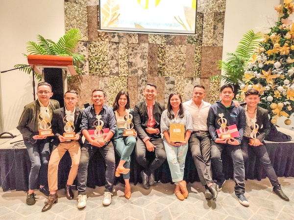 Cebu Bloggers Society members who are recognized in the 12th Best Cebu Blogs Awards with the BCBA Founder: [From L-R] Sinjin Pineda, Best Cebu Personal Blog; JP Abecilla, Best Cebu Events Blog; Leylan Romarate, Best Cebu Photo Blog; Idas Teaño, Summit Blogger of the Year by Summit Galleria Hotel; Mark Monta, BCBA Founder; Marjorie Ma-ano, Founder's Choice; Yours Truly; Jervie Montejar, Best Cebu Technology Blog; and Lloyd Chua, Best Cebu Style Blog.