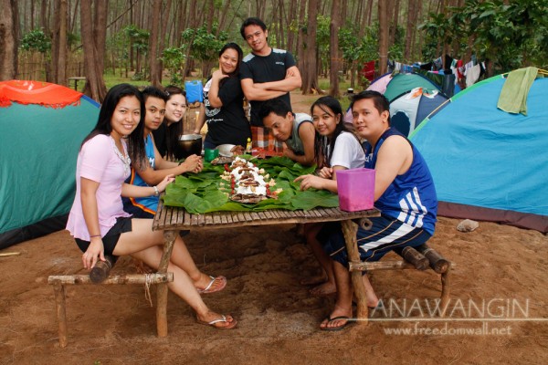 A Sumptous Boodle Fight