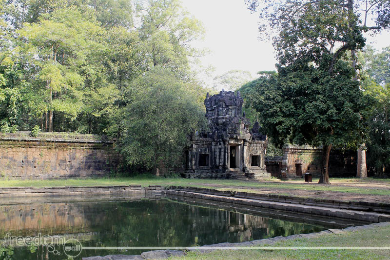 The Phimeanakas And The Remains Of Angkor Thom Royal Palace Freedom Wall