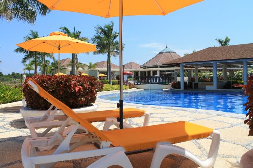 Aquaria Beach Resort pool side