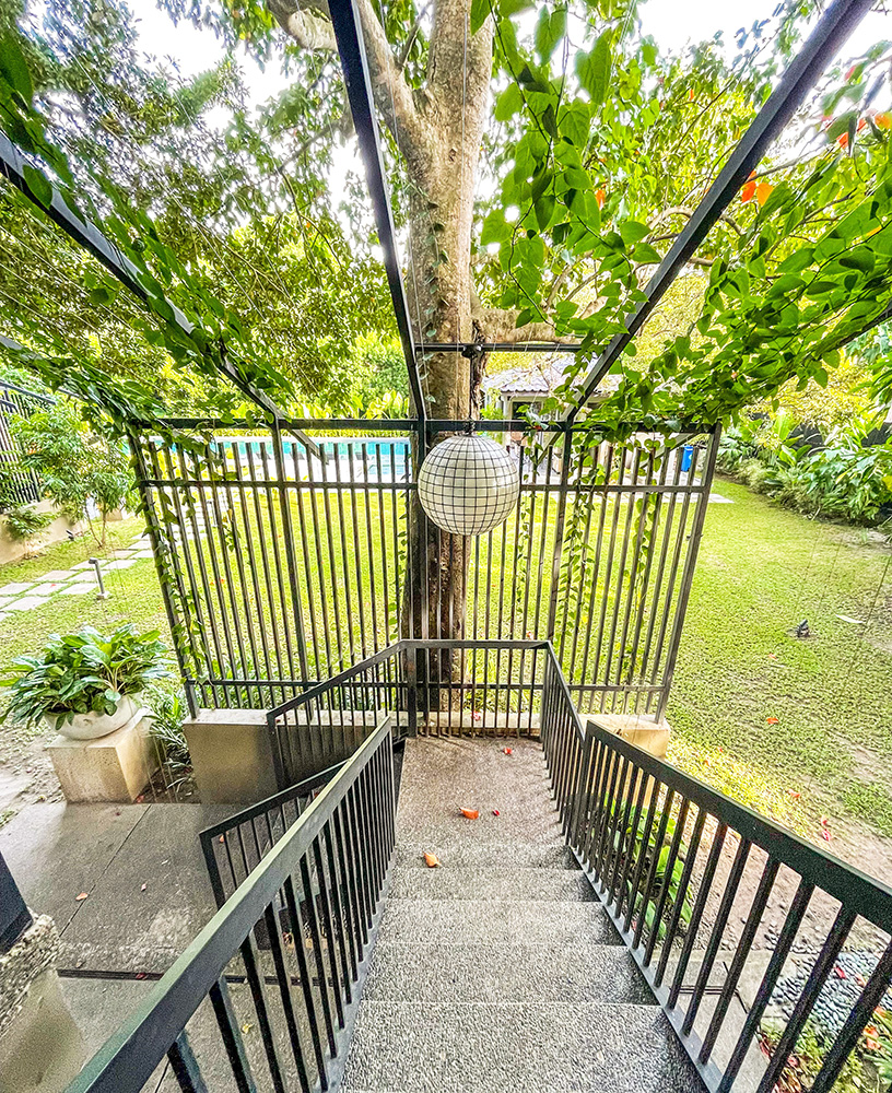 Henry Resort Dumaguete staircase