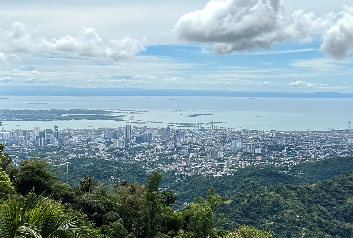 A view of Cebu City from the highlands