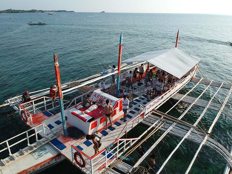 Island tour around Malapascua