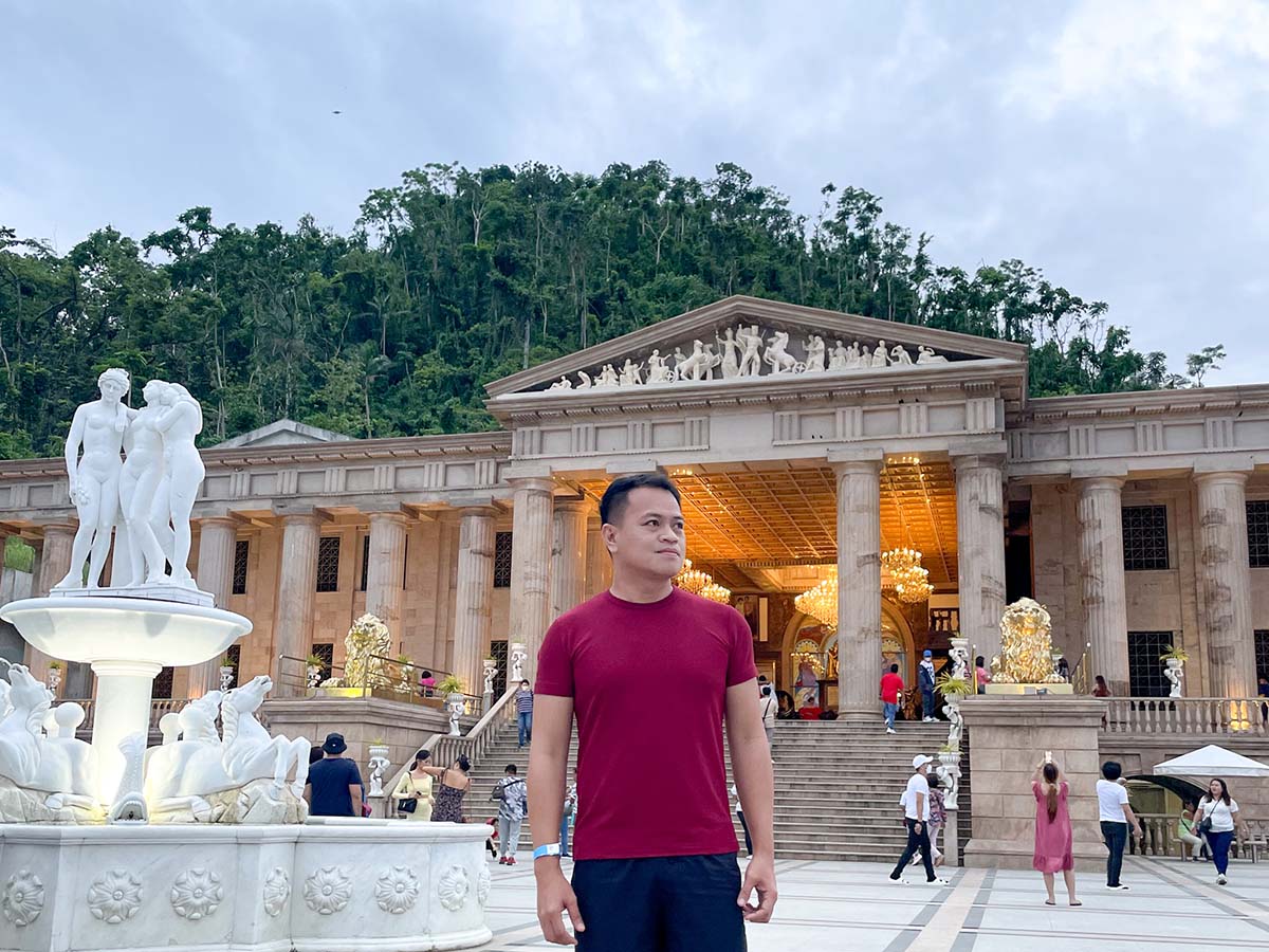 A random photo ops at the Temple of Leah