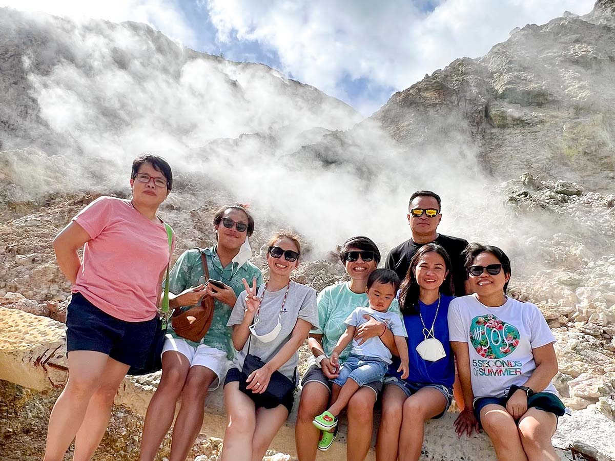 Taking risks just to take a groupie at Valencia's Mag-Aso Volcanic Vents