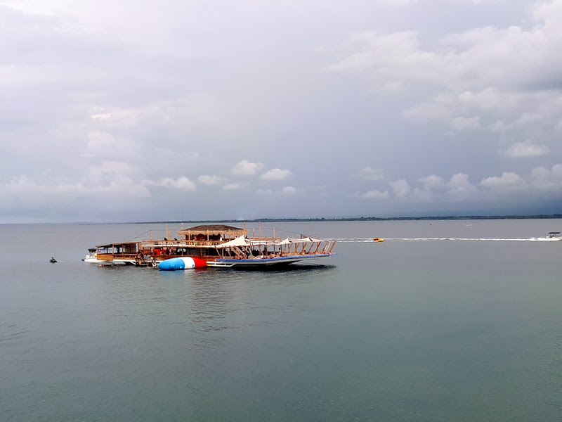 Tawhai floating bar